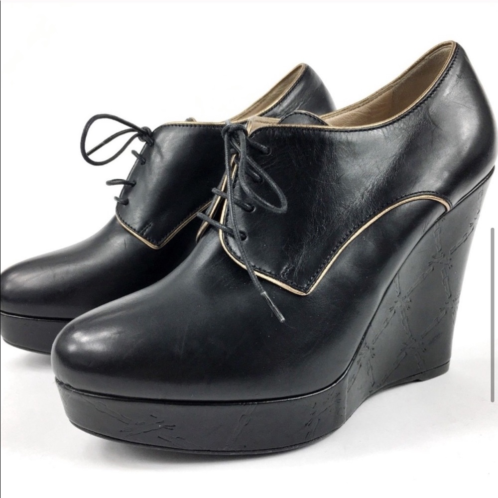 NEW 6 Longchamp Black Lather Wedge Lace Up  Heel